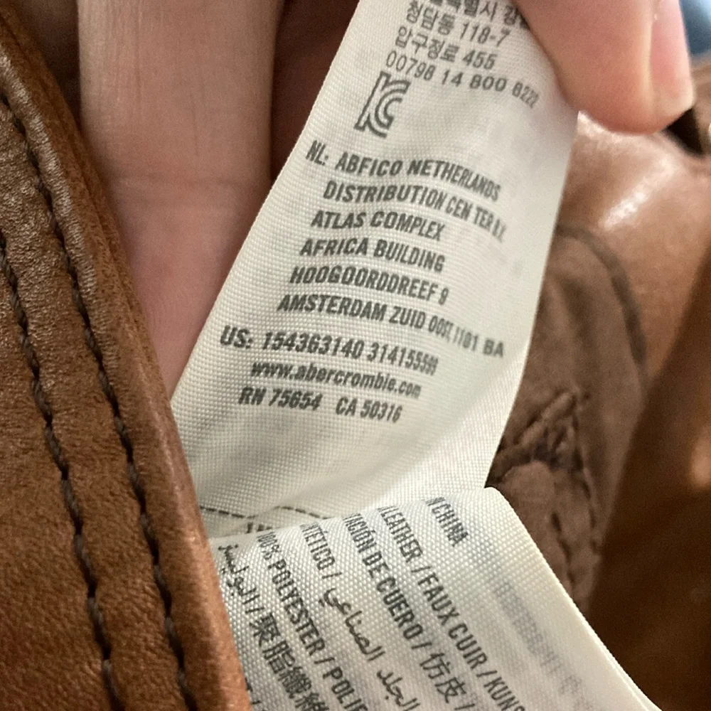 Abercrombie & Fitch Brown Leather Crossbody Bag - Picture 6 of 6